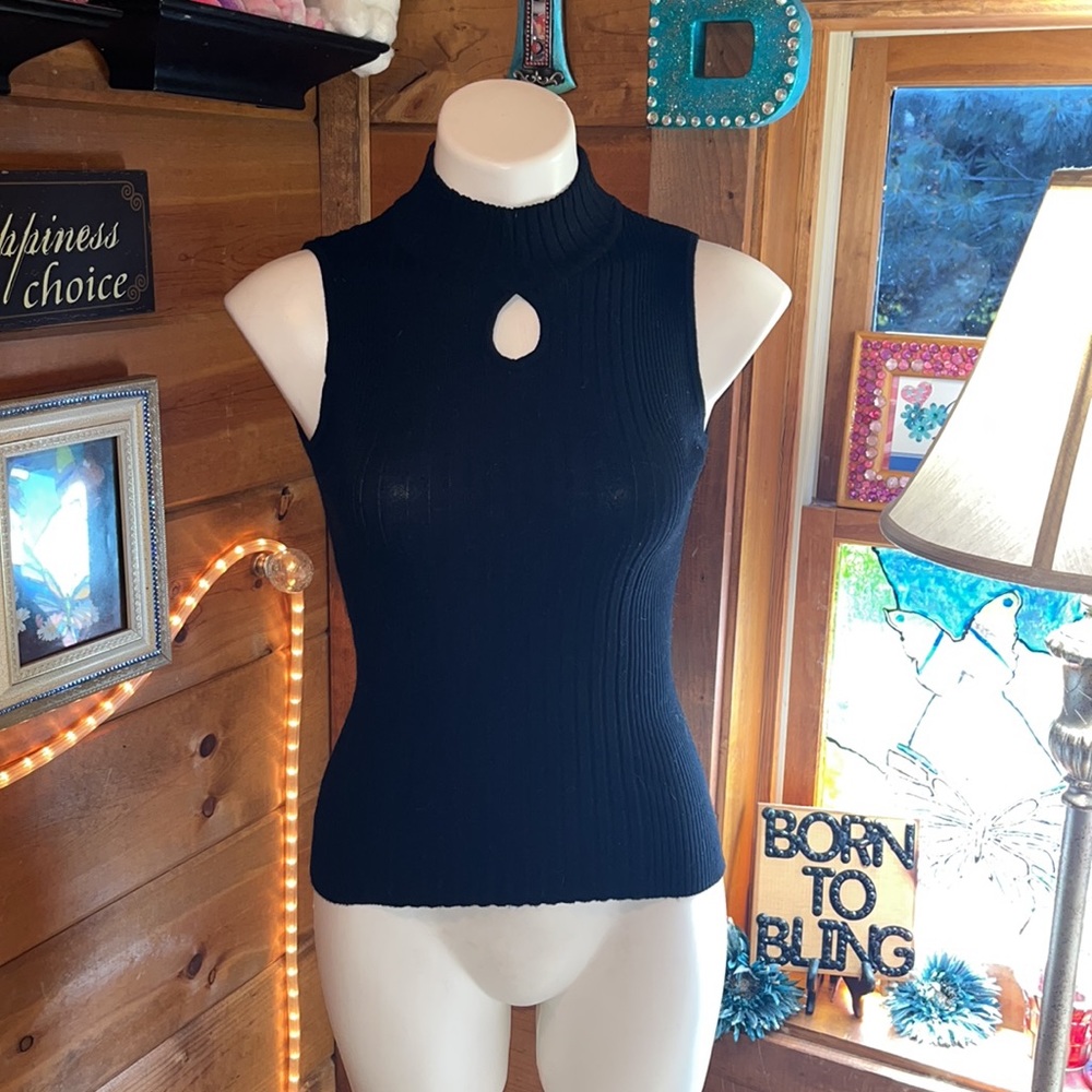 Tiara black sleeveless high collar shirt keyhole sleeveless